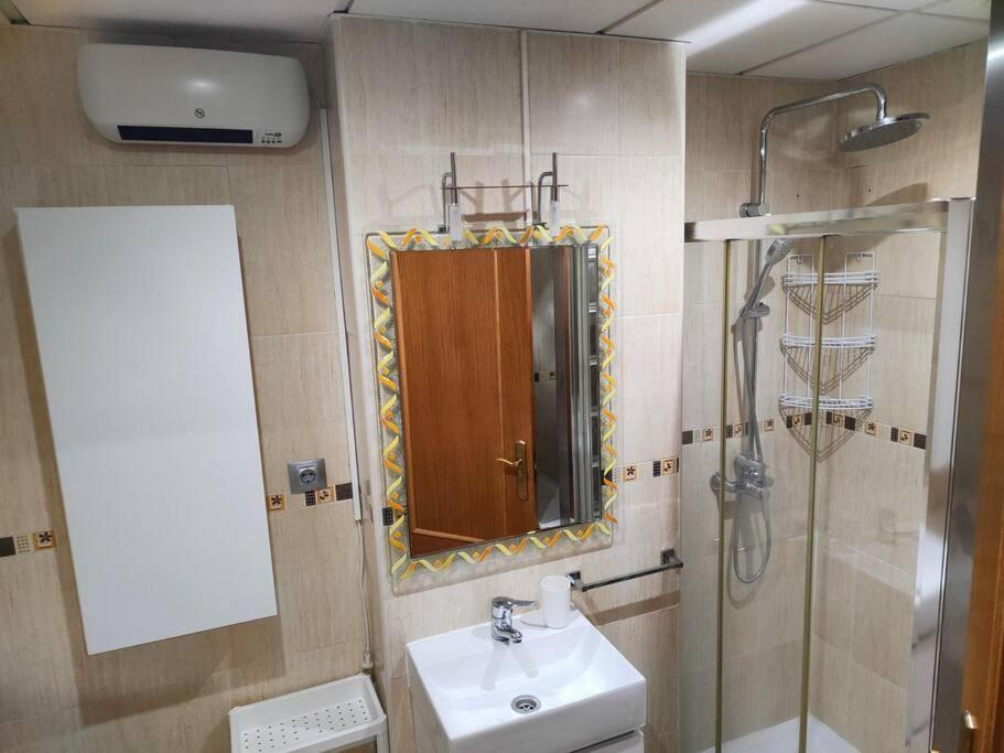 דירות Piso Acogedor En מאלגה מראה חיצוני תמונה